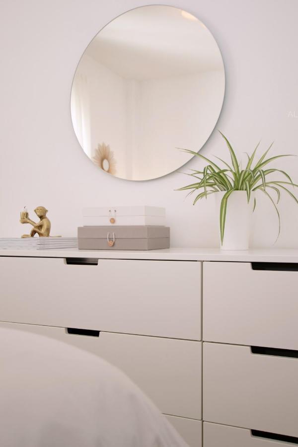 Scandinavian Seaview Terrace: Miraflores Retreat Apartment *